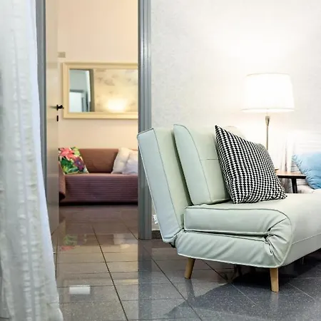 Family Apartment *